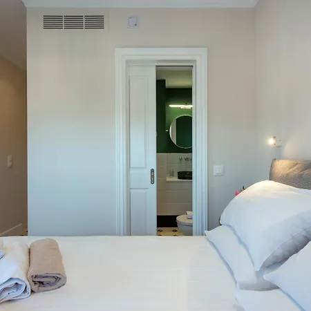 Nancy Luxury * Kassiopi